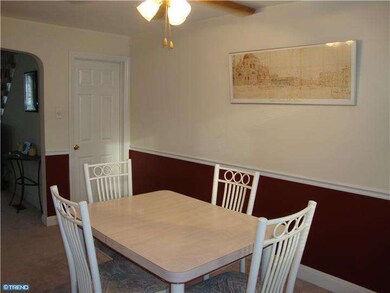 1078 Oakwood Dr, Glenolden, PA 19036 - photo 7