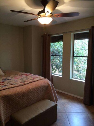 10433 N 11th Place unit 2, Phoenix, AZ 85020 - photo 4