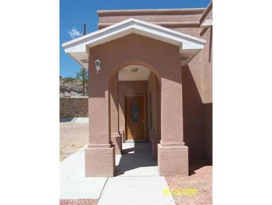 2405 Morehead Ave unit B, El Paso, TX 79930 - photo 2