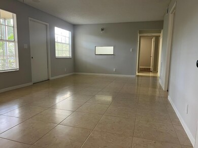 317 SE 11th Ave unit D, Pompano Beach, FL 33060 - photo 4