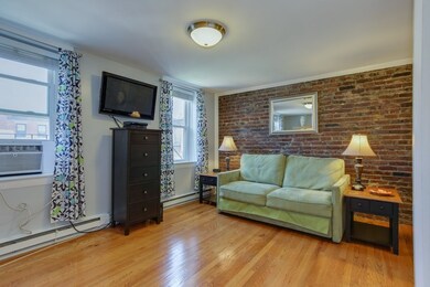 16 Henchman St unit 4R, Boston, MA 02113 - photo 3
