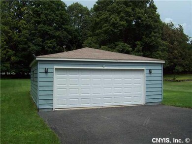 Parking Lot/Garage