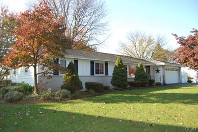 6228 Fairway Ln, Allentown, PA 18106 - photo 2