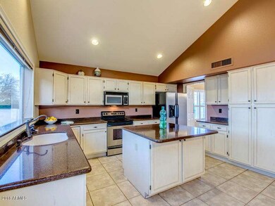 2822 E Friess Dr Phoenix AZ-MLS_Size-006