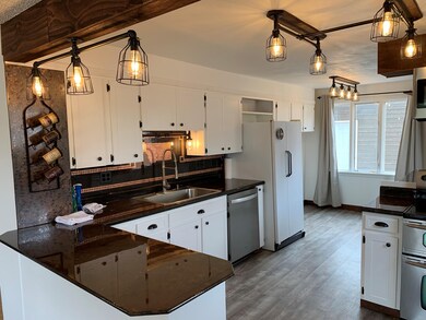 Kitchen 8