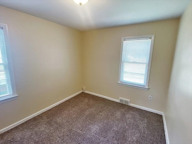 217 Federal St, Midland, MI 48642 - photo 3