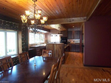 Dining/ kitchen