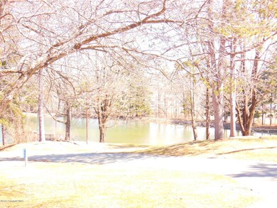 128 Brainerd Ln, Stroudsburg, PA 18360 - photo 3