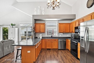 603 Chestnut Dr, Oswego, IL 60543 - photo 3