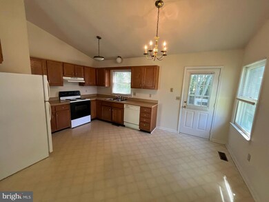 7013 Soulier Ln, Fredericksburg, VA 22407 - photo 3