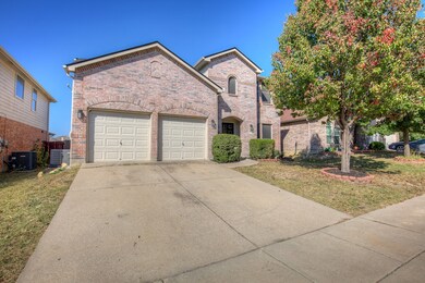 9313 Comanche Ridge Dr, Fort Worth, TX 76131 - photo 2
