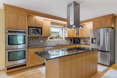 115 Meadowood Dr, Middletown, CT 06457 - photo 3