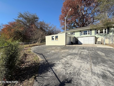 3502 Andrew Place NE, Knoxville, TN 37917 - photo 7