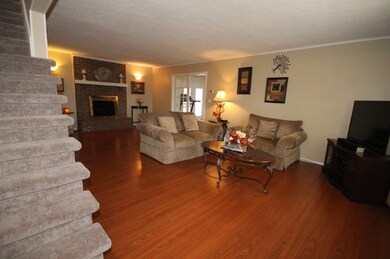 3802 Balsam Dr, Columbus, IN 47203 - photo 4