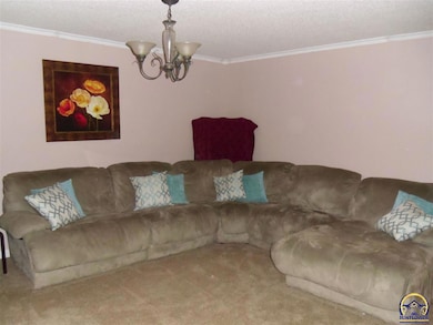 1412 SW Caledon St, Topeka, KS 66611 - photo 4