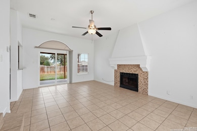 10203 Raven Field Dr, San Antonio, TX 78245 - photo 4