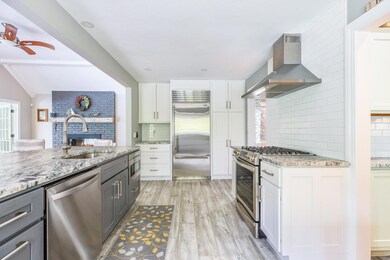 508 Cotuit Bay Dr, Cotuit, MA 02635 - photo 5