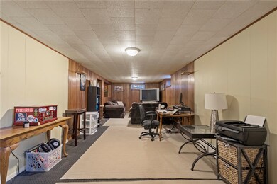 201 Taft Ave, Warwick, RI 02886 - photo 3