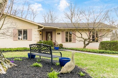 370 Naiche Ct, Columbus, OH 43213 - photo 3