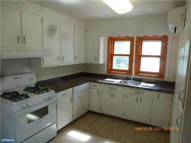 409 Front St, Essington, PA 19029 - photo 4