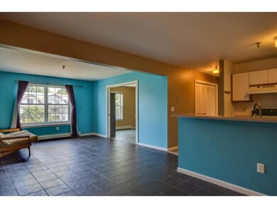 372 Hildred Dr unit 372, Burlington, VT 05401 - photo 3