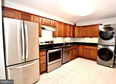 307 Yoakum Pkwy unit 606, Alexandria, VA 22304 - photo 2