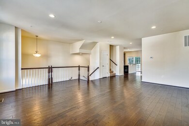 8557 Crooked Tree Ln, Laurel, MD 20724 - photo 7