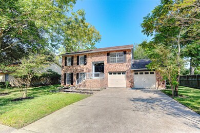 236 E Castle Harbour Dr, Friendswood, TX 77546 - photo 3