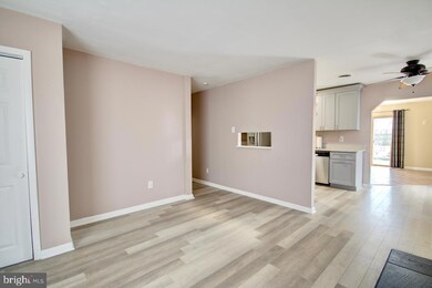 237 Alden Ave, Morrisville, PA 19067 - photo 6