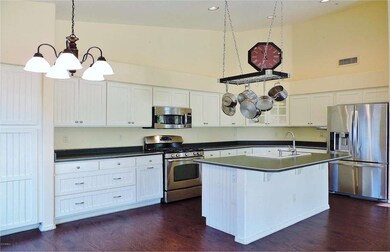 4 Kitchen 1