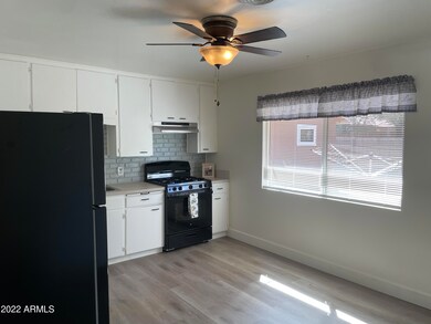 Kitchen/Dining