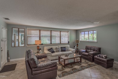 8932 Ricardo Ln, Jacksonville, FL 32216 - photo 6