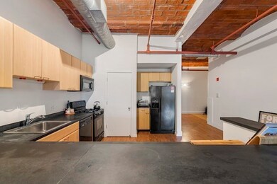 717 Atlantic Ave unit 3A, Boston, MA 02111 - photo 7