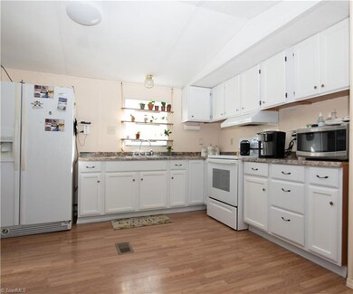 4643 Buffalo Ford Rd, Asheboro, NC 27205 - photo 5