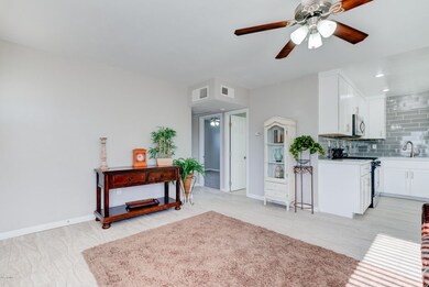 435 S Bellview-12
