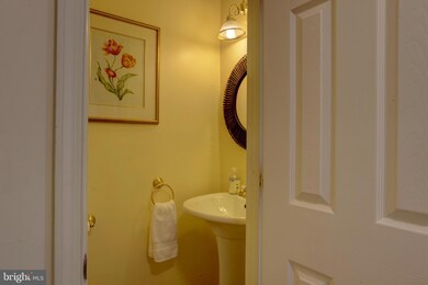 10507 Montrose Way, Manassas, VA 20109 - photo 5