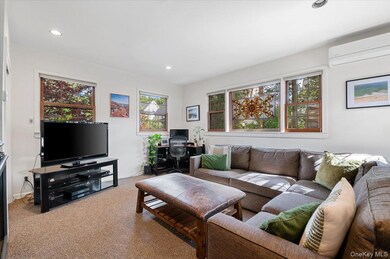 2100 Ambrose Ct, North Baldwin, NY 11510 - photo 5