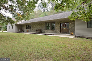 195 Franklin Rd, Columbia, PA 17512 - photo 2