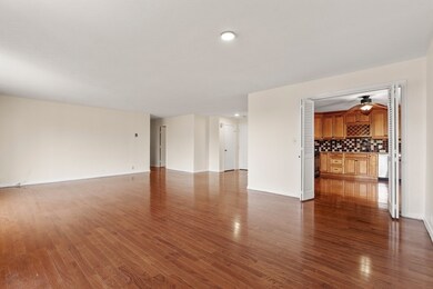 Imperial Towers unit 415, Chestnut Hill, MA 02467 - photo 7