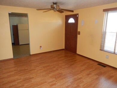 5682 Tamarack Blvd, Columbus, OH 43229 - photo 2