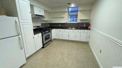 602 Columbia St unit 3, Hudson, NY 12534 - photo 6