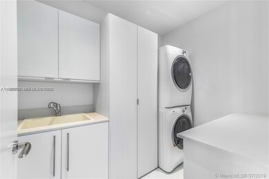 Jade Signature unit 1905, Sunny Isles Beach, FL 33160 - photo 5