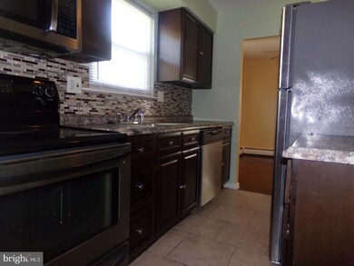 157 N Wycombe Ave unit A, Lansdowne, PA 19050 - photo 3