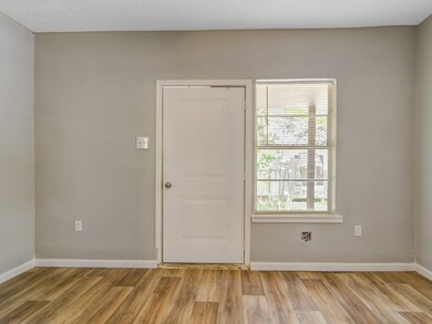 313 N Beauregard St unit 2, Alvin, TX 77511 - photo 5