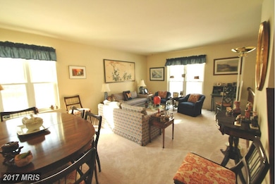 3306 Stone Heather Ct, Herndon, VA 20171 - photo 4