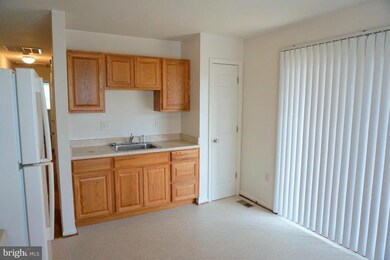 2009 Dupont Ave, Suitland, MD 20746 - photo 6