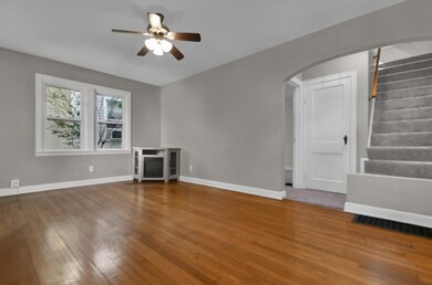 6-web-or-mls-668-e-allen-st