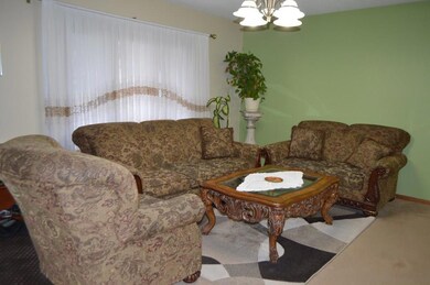 4406 54th St, Des Moines, IA 50310 - photo 3