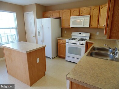 321 Scarboro Dr, Bunker Hill, WV 25413 - photo 7