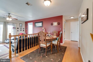 12604 Kempston Ln unit 6, Woodbridge, VA 22192 - photo 2